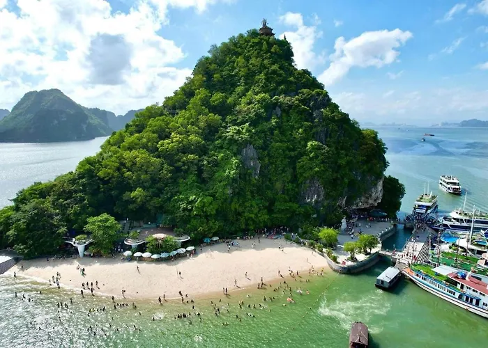 Amanda Cruise 5 Star Bay * Hạ Long