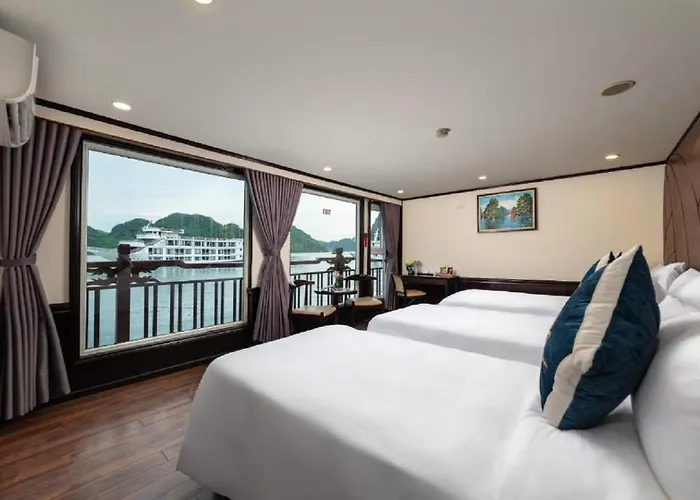Botel Amanda Cruise 5 Star Bay Hạ Long